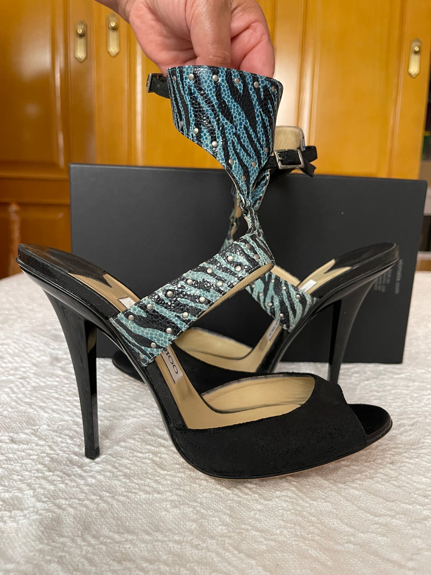Sandale cu toc negru cu imprimeu zebra albastru marimea 39.5